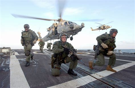 File:US Navy SEALS fast rope.jpg - Wikimedia Commons