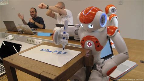 Robots in medicine and education | Report | DW | 26.01.2016