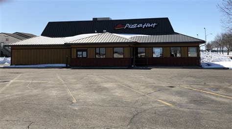 Pizza Hut Wingstreet | Explore Minnesota