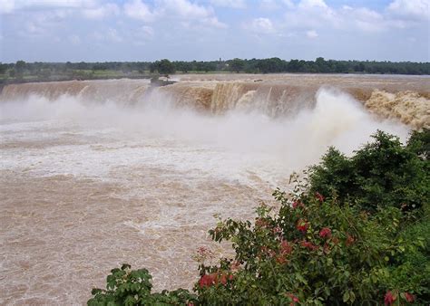 Chitrakoot Falls ~ Siva Travelogue