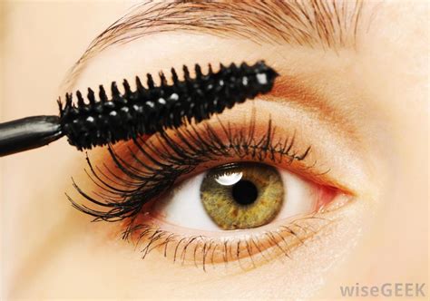 [Tutorial] Here's How to Apply Mascara Like a Pro | Pamper.My