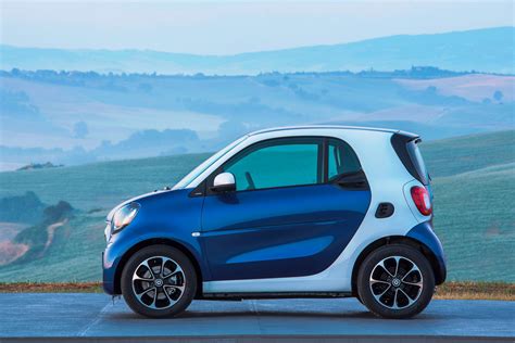 2015 Smart Fortwo and Forfour - New Dual-Clutch Automatic + 2 and 4-Door Options