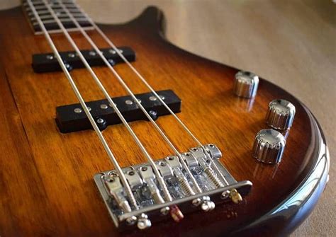 5 Best Flatwound Bass Strings You'll Love - Guitar Space