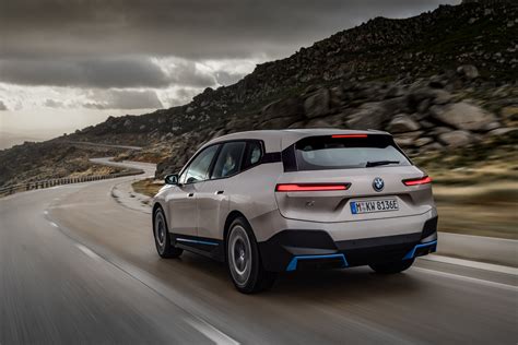 BMW launches its new flagship iX electric SUV with 300 miles of range - The Verge