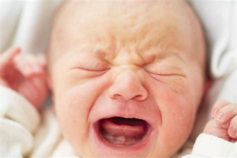 What your crying baby is really trying to tell you - FamilyToday