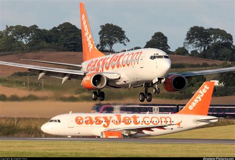 G-EZJZ - easyJet Boeing 737-700 at Edinburgh | Photo ID 100045 ...