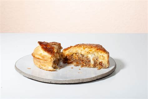 Minced Beef & Cheese Pie – PYE