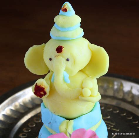 Sandhiya's Cookbook: Home made Ganesh idol | Vinayagar idol | Pillayar ...