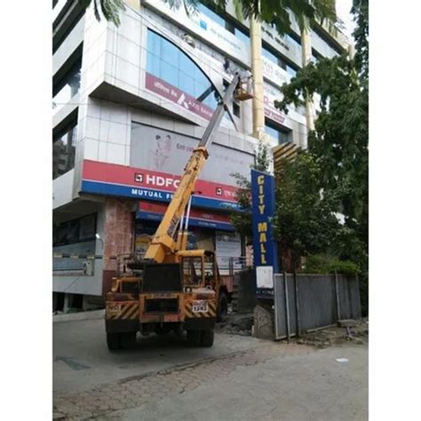 Overhead cranes Farana Crane Rental Services, Lifting Capacity: 20 Tons ...