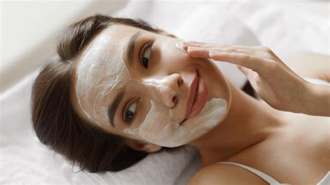 The 11 Best Hydrating Face Masks For Dry Skin