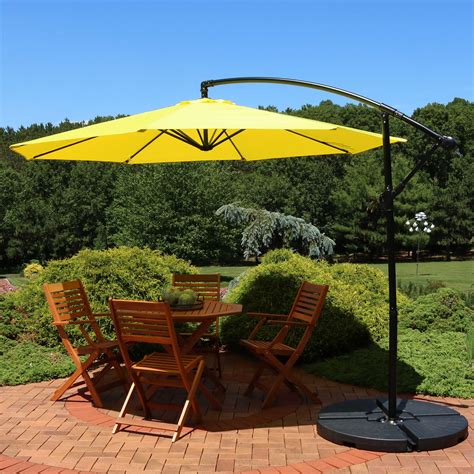 Cantilever patio umbrella - jordseeker