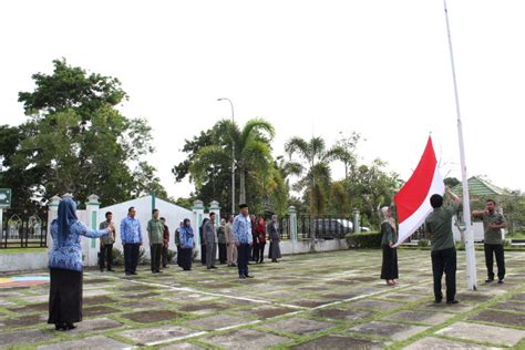 Upacara Bendera Memperingati Hari Pahlawan | PN SIAK SRI INDRAPURA