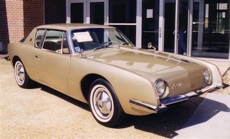 Studebaker Avanti - Wikipedia