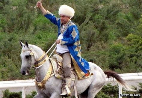 Turkmenistan: Leader 'reveals latest grandiose gesture' - BBC News