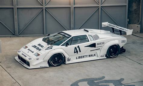 Liberty Walk Lamborghini Countach Debuts in Japan - Double Apex