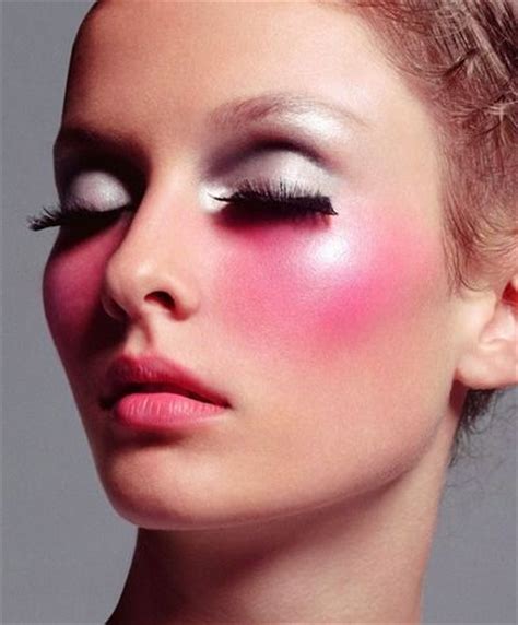 10 Lovely Pink Blush Makeup Looks for Girls - Pretty Designs