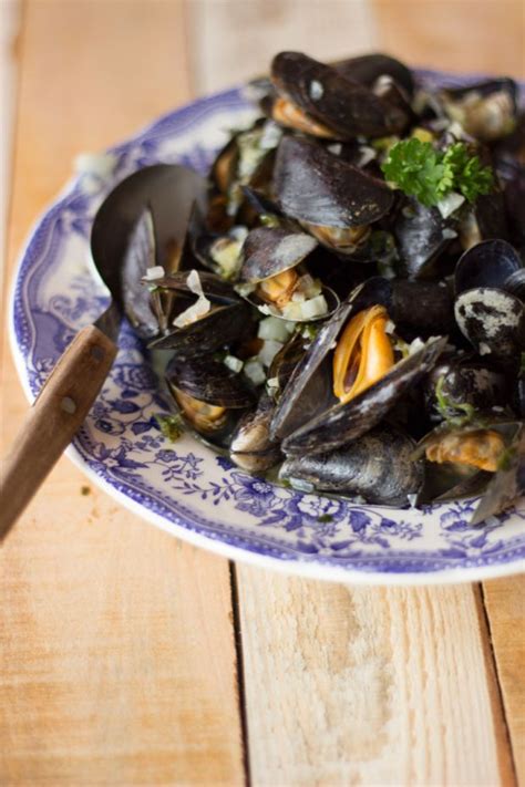 Mussels Mariniere | Recipe | Recipes, Mussels mariniere, Seafood recipes