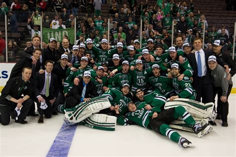 North Dakota Hockey: There's No 'I' in Team