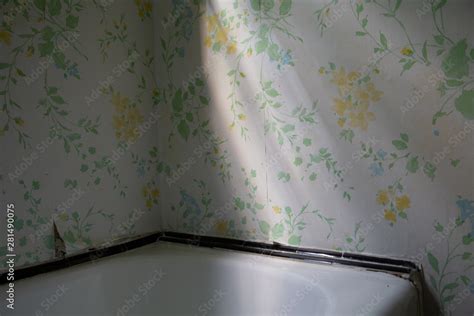 Floral wallpaper in bathroom Stock Photo | Adobe Stock