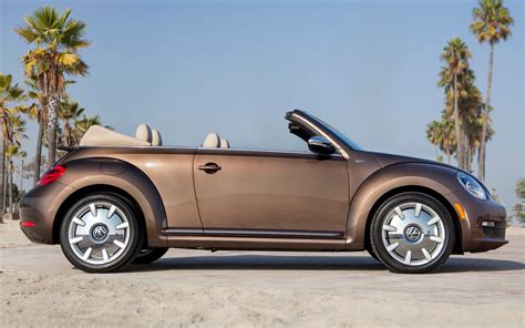 Cars Model 2013 2014: 2013 Volkswagen Beetle Convertible Opens Up to L.A. Sun – 2012 L.A