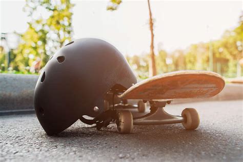 The 15 Best Skateboard Helmets in 2024 - Skateboard Wiz