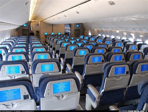 New Boeing 777-200 Interior Photos