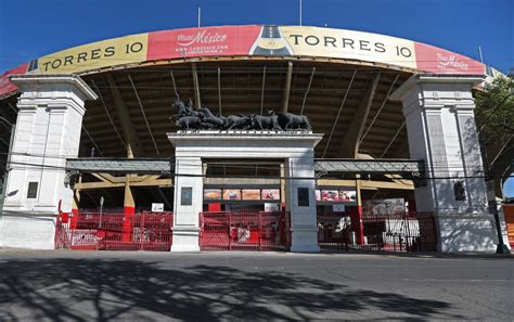 Vuelven los toros a la Plaza México - Los Angeles Times