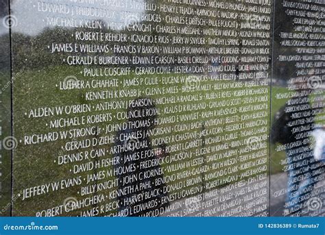 The Vietnam Veterans Names Memorial Wall Editorial Stock Image - Image ...