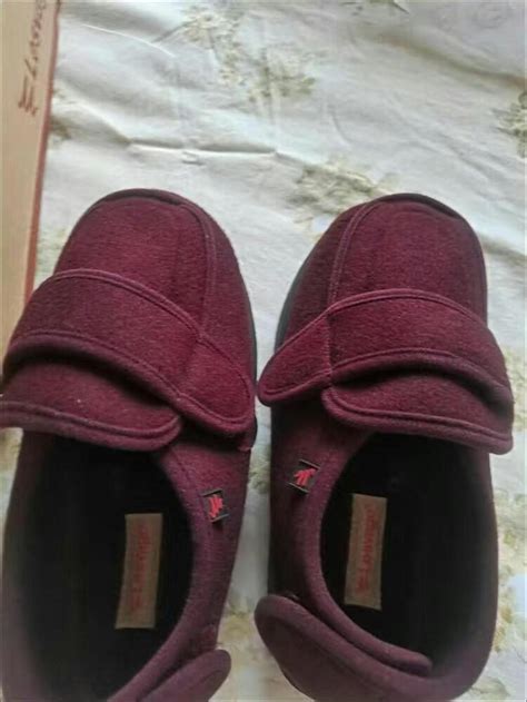 Wide Width Fashion Diabetic Orthopedic Shoes Adjusting Velcro Fully Open For Swollen Wide Feet ...