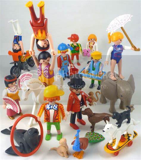 Playmobil CIRCUS ARTISTS & ANIMALS - Acrobats Clown Candy Seller ...