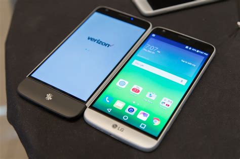 LG G5 hands-on—LG may have made the most innovative phone of MWC | Ars ...