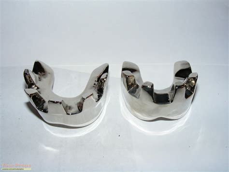 James Bond: Moonraker JAWS teeth replica movie prop