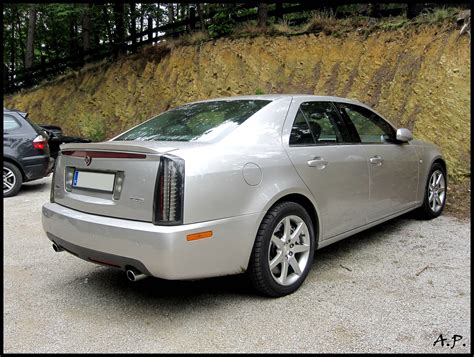 2005 Cadillac STS V8 - Sedan 4.6L V8 auto