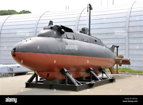 Uss nautilus hi-res stock photography and images - Alamy