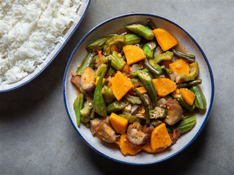 Pinakbet (Filipino Vegetable Stew)