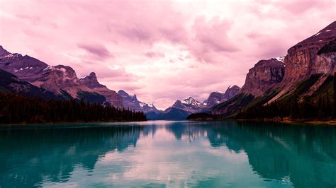 Maligne Lake in Canada [3840 x 2160] : r/wallpaper