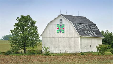 White Quilt Barn Photograph by Brian Mollenkopf - Fine Art America