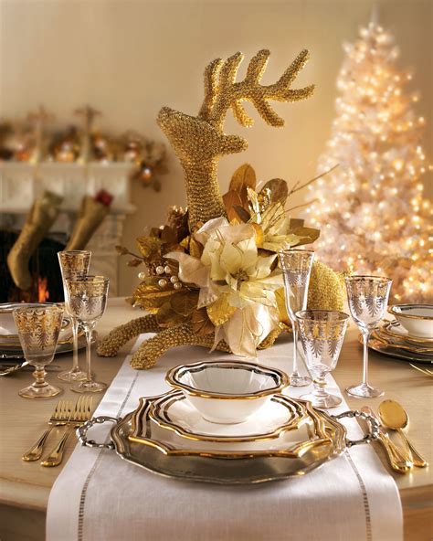 40 Christmas Dinner Table Decoration Ideas - All About Christmas