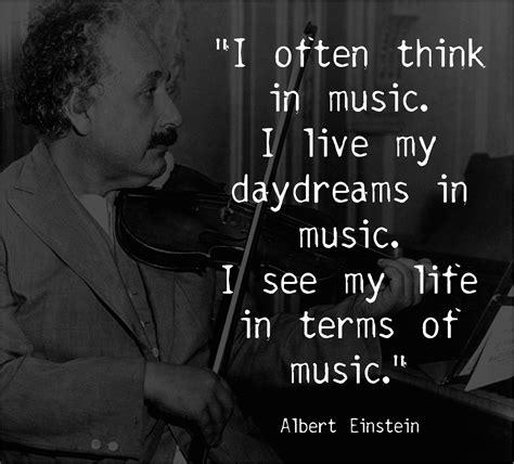 28 Famous Albert Einstein Quotes