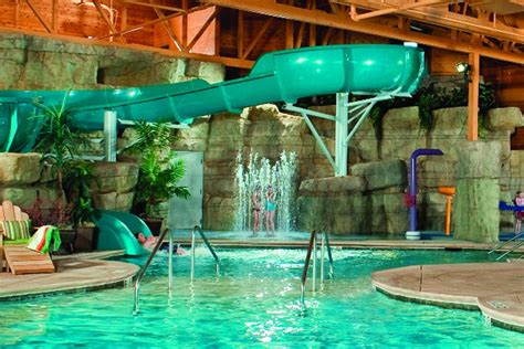 hotels with waterparks in aberdeen sd - Eleonor Jacks