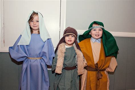 GROUPS: Handmade Nativity Costumes - Really Awesome Costumes