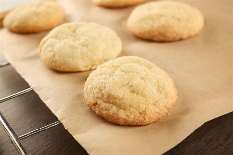 In a Bind? Baking Without Parchment Paper – Creative Alternatives That Work - Baking Kneads, LLC