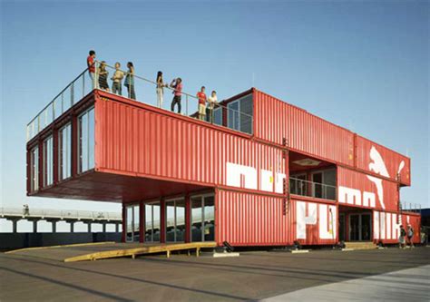 PUMA City, Shipping Container Store / LOT-EK | ArchDaily