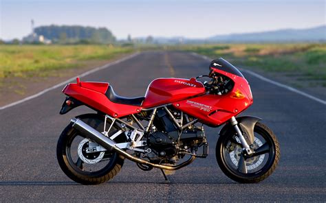 Review of Ducati 750 SS Supersport 1999: pictures, live photos & description Ducati 750 SS ...