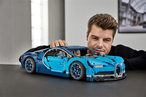 42083 LEGO Technic Bugatti Chiron-30 - The Brothers Brick | The Brothers Brick