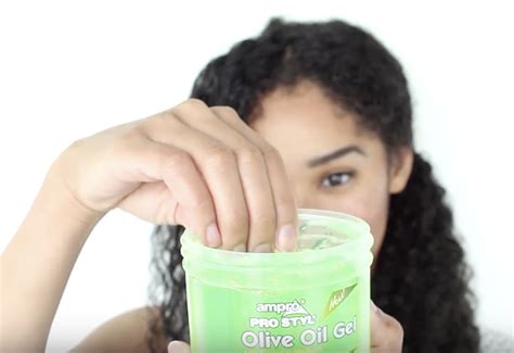 How to Use Gel on Curly Hair | Beautycon.com