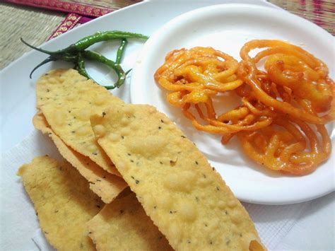 Fafda - Jalebi | Gujarati cuisine, Recipes, Fafda recipe