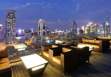 Renaissance Shanghai Yu Garden Hotel | Shanghai hotels, Hotel, Downtown hotels