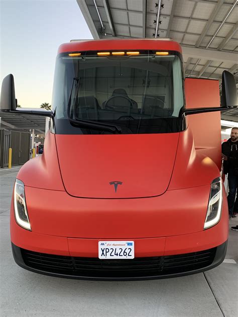 We present to you the 'Red Tesla Semi Truck' [HD Photos]