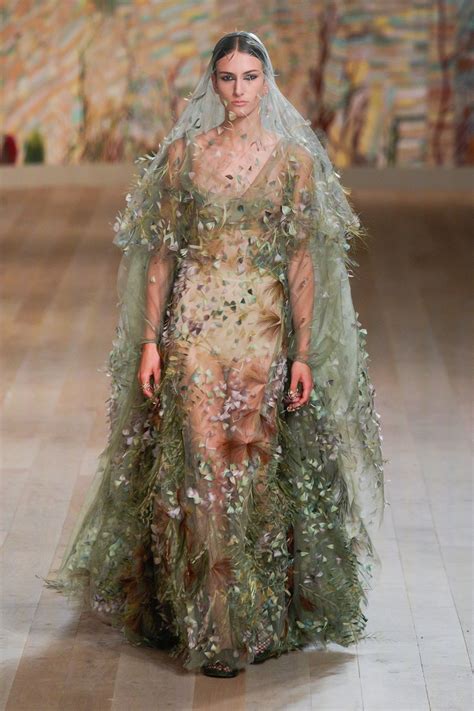 Dior Fall Winter 2021-22 Haute Couture Fashion Show